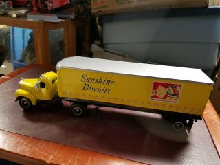 First Gear 1960 Model B - 60 Mack Sunshine Biscuit Tractor Trailer 14 " Long
