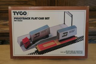 Vintage Tyco Ho Scale Piggyback Flat Car Set 901,  Burlington Northern Trailers