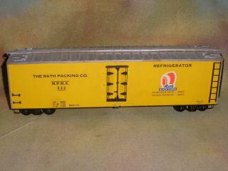 O - Scale 2 - Rail Kit Built Rath Packing 48 ' Reefer Car 522,  Issues 3