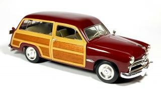 Motor City Classics 1949 Ford Woody Wagon 1:18 Diecast