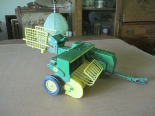 Ertl John Deere Hay Baler Farm Toy 1:16 Tractor Implement Attachment