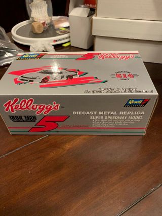 1996 Revell 1:24 - Scale Stock Car 5 Terry Labonte 514 Consecutive Starts