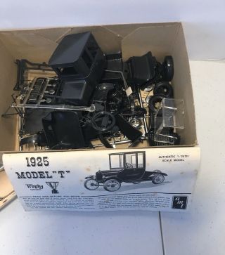 1925 Model T Ford Authentic 1/25th Scale Model A Classic Collectors Model 2