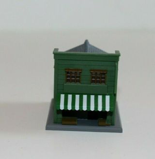 Z Scale Rokuhan Store With Green Front