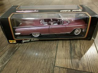Maisto 1:18 1959 Cadillac Eldorado Biarritz Diecast Model Car - 31813