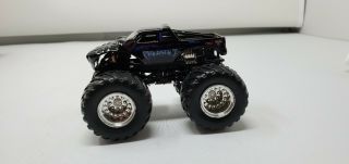 Hot Wheels Monster Jam 1:64 Scale Predator Diecast Monster Truck