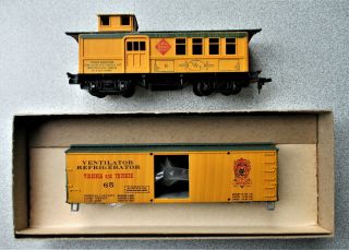 Ho Scale: Two Virginia & Truckee Cars,  Reefer & Caboose