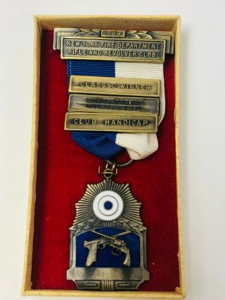 1949 YORK FIRE DEPARTMENT RIFLE REVOLVER CLUB Winner NRA Shooting Medal NYFD 2