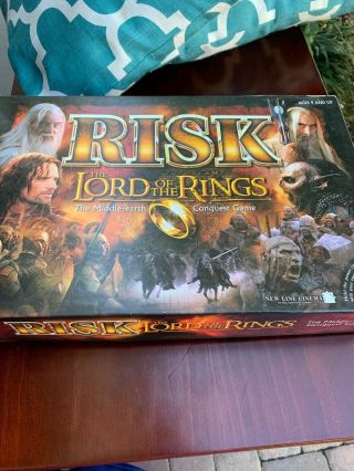 Lord Of The Rings Risk Middle - Earth Conquest Game 2002,  Complete.  Open Box