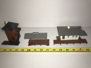 Faller And Bachmann Ho Scale Signal House And Train Station