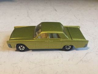 Matchbox/ Lesney 31c Lincoln Continental Lime Green / Black Plastic Wheels