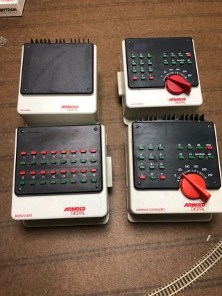Arnold Digital Dcc Controlers And Booster
