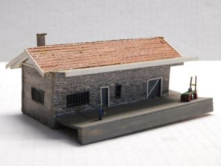 N Scale - Commercial/business Building Structure For Model Train Layout