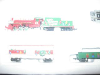 BACHMANN White Christmas Express N Scale Train Set box missing a curve track 3