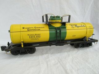 Aristocraft G - Scale Single Dome Tank Car,  Wyandotte Chemical Shpx 41313 -