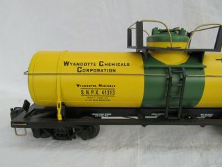 ARISTOCRAFT G - SCALE SINGLE DOME TANK CAR,  WYANDOTTE CHEMICAL SHPX 41313 - 2