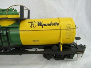 ARISTOCRAFT G - SCALE SINGLE DOME TANK CAR,  WYANDOTTE CHEMICAL SHPX 41313 - 3