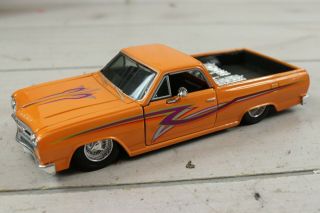 Maisto 1:25 Low Motion Lowrider 1965 Chevrolet Chevy El Camino Orange Custom