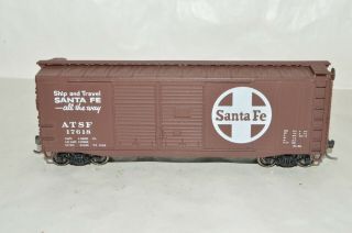 Ho Scale Accurail Santa Fe Ry 40 