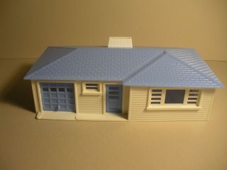 Vintage Plasticville Ranch House (1603)) ,  White Sides,  Lt Blue Roof & Trim,  Box