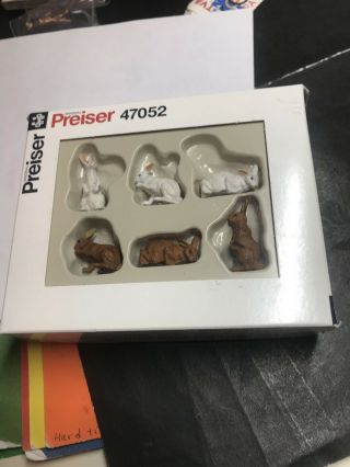 Preiser 47052 Miniature Figurein Tabbits Train Scenery