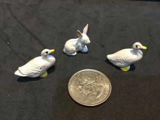 Three Miniature 0.  75 Inch Plastic Animals Two Ducks And One Rabbit Old??
