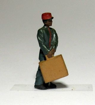 Arttista Porter Struggling With Suitcase 1275 1/48 Pewter O Scale People