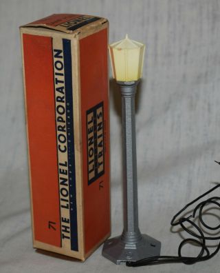 Vintage Postwar Lionel No.  71 Lamp Post - O Gauge