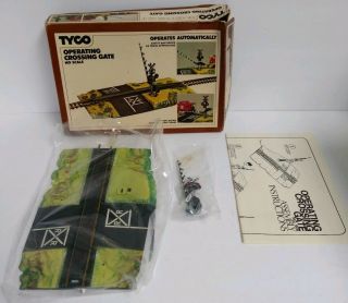 Vintage Tyco 908 Operating Crossing Gate Ho Scale C - 8 Exellent