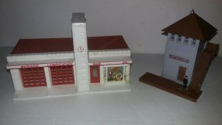 Bachmann Ho Scale Gas/service Station And Switch Tower Buildings