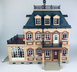 Playmobil Large Victorian Mansion 5300 Includes Variety Of Furniture