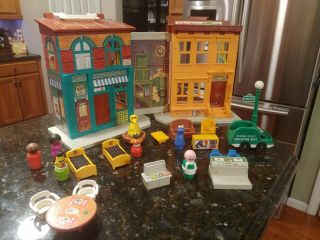 Vtg Fisher Price Little People Play Family Sesame Street House 938 Incomplete