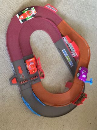 Fisher Price Disney Cars 2 World Grand Prix Race Track With 3 Cars