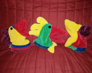Manhattan Toy 2 Roosters 1 Bird Hand Puppets 1984 Velour Red Yellow Blue Green