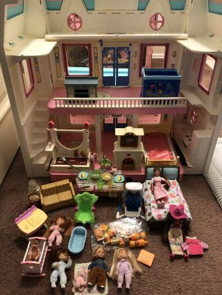 Vintage Fisher Price 1993 Loving Family Dream Doll House Loaded