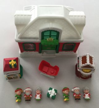 Fisher Price Little People Santa Holiday Christmas North Pole