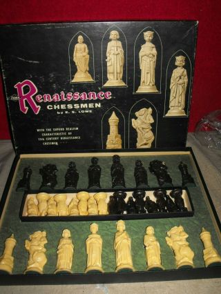 Vintage E.  S.  Lowe No.  832 Renaissance Chessman Chess Set W/board