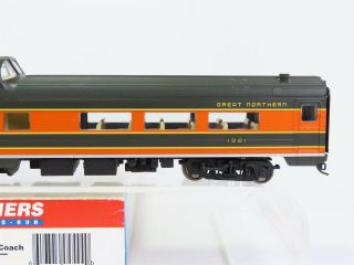 HO Walthers 932 - 9039 GN Great Northern Vista Dome Coach Passenger Car 1321 RTR 3