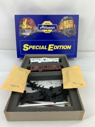 Athearn Ho Train Special Edition Southern Pacific Police Caboose 2 Pack 2301