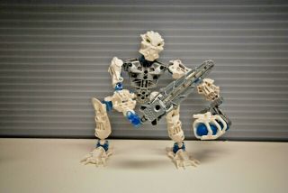 Lego Bionicle 8732 Inika Toa Matoro Complete Figure Fast