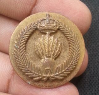 Saudi Arabia Armed Forces Royal Crown Cap Badge 11.  27 Grams 28 Mm