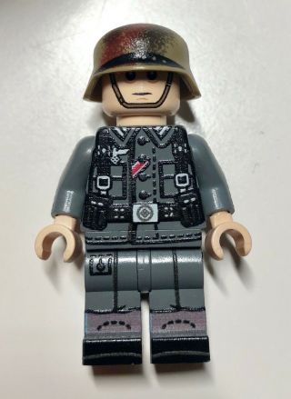Lego Brickmania Ww2 German Rifleman W/ Kar 98k Pouches
