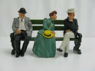 Preiser 1/22.  5 G - Scale Passenger Seated Set 1 (45055) With Bench