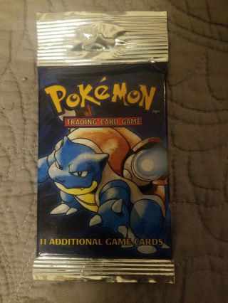 1999 Pokemon Trading Cards Pack