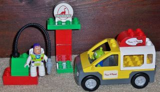Lego Duplo Disney Pixar Toy Story 3 Pizza Planet Truck 5658 Buzz Lightyear 13pcs