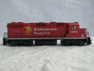 Athearn Blue Box Ho Gp38 - 2 Canadian Pacific No.  3069 - Dc Power /