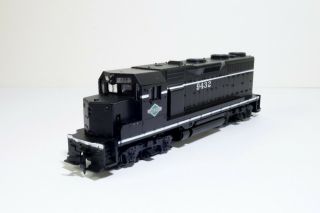Athearn Diesel Locomotive Illinois Central 9437 Ho Scale Train Engine 2 Boxed