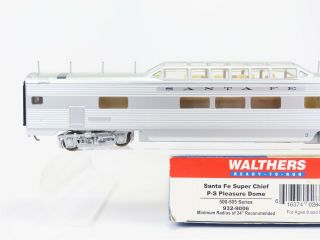 HO Walthers 932 - 9006 ATSF Santa Fe Chief Pleasure Dome Passenger Car RTR 2