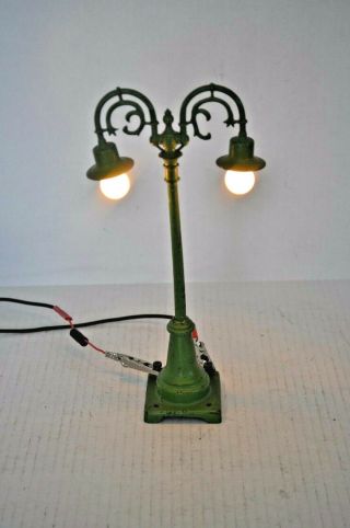 Lionel Prewar 54 Gooseneck Double Lamp Pea Green Street Lamp Post O Gauge