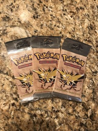 Pokemon Fossil Unlimited Long Booster Pack - Zapdos Artwork X1 (unweighed)